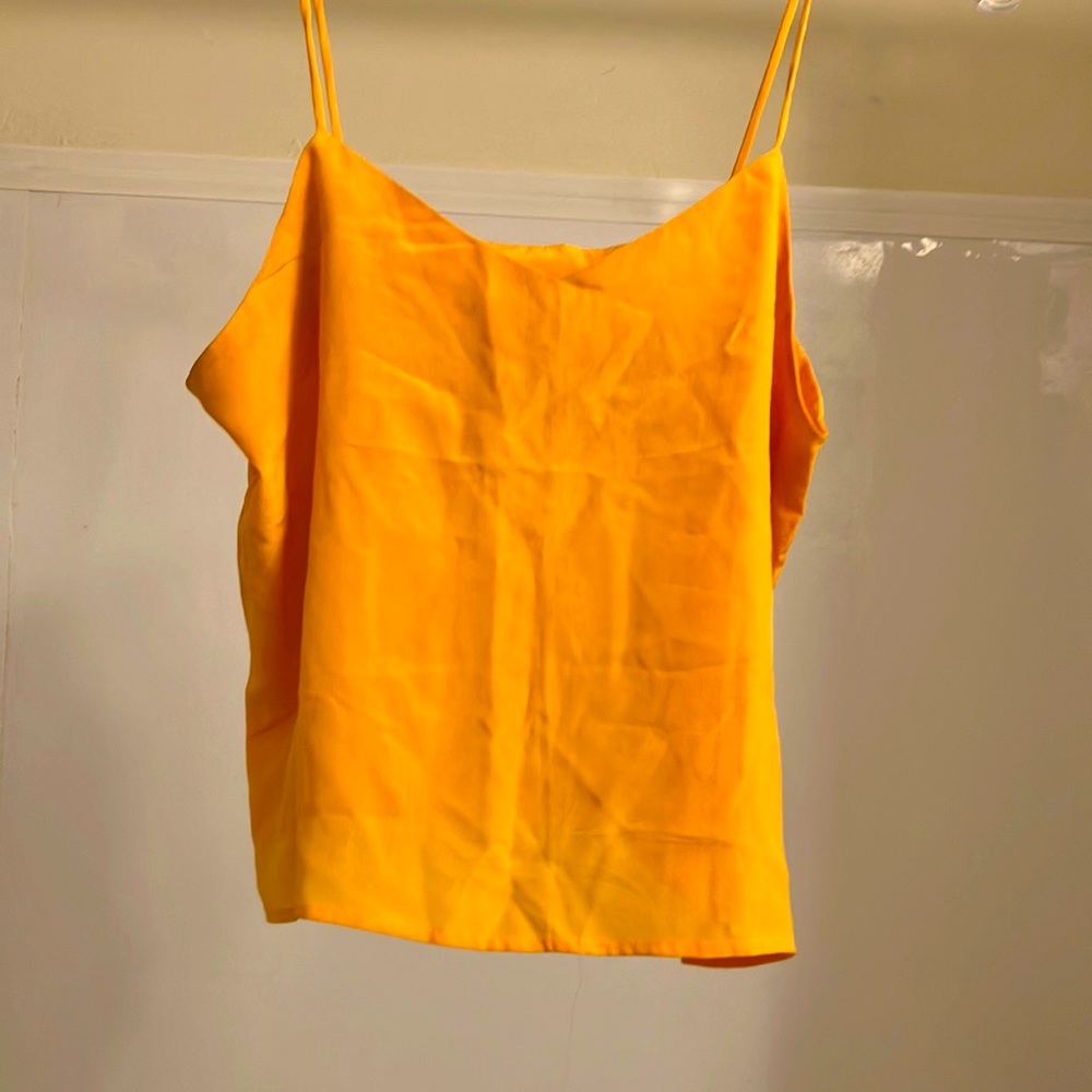 Women Tops, Brand Sarah Taylor Collection, Size Medium, Color Yellow